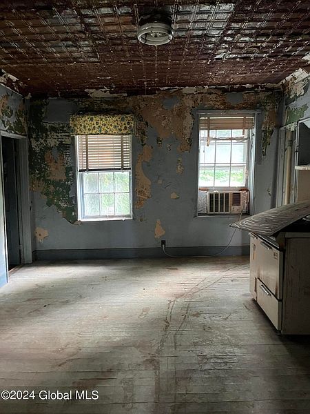 2nd image of 21 Strong Place