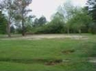 511 S McRae St, Burgaw, NC 28425
