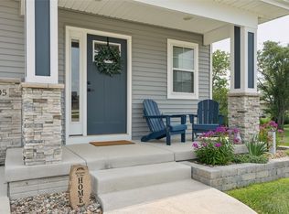 305 Magnolia Point, Winterset, IA 50273