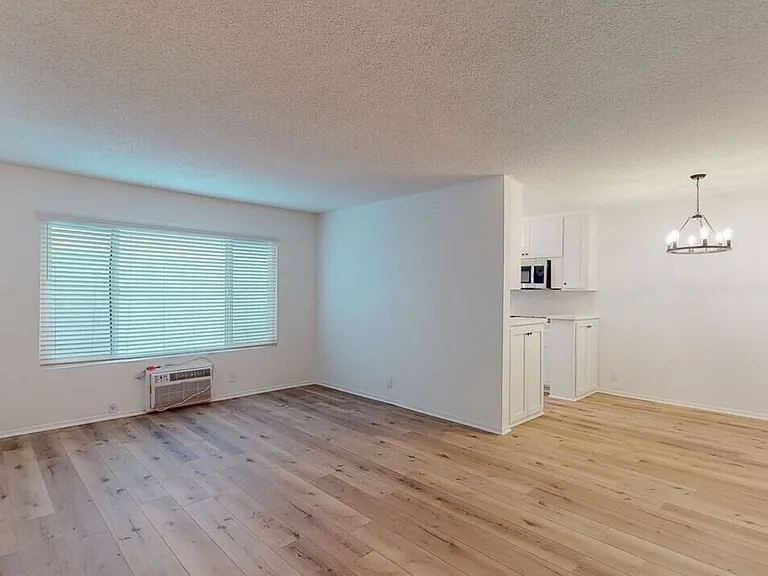 1827 Manning Ave #3 — Photo 1