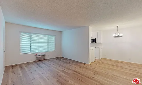 1827 Manning Ave #3 Photo 1