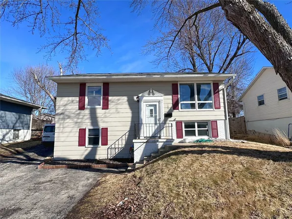 145 Belvedere Dr NW, Cedar Rapids, IA 52405