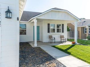 2462 Hickory Ave, West Richland, WA
