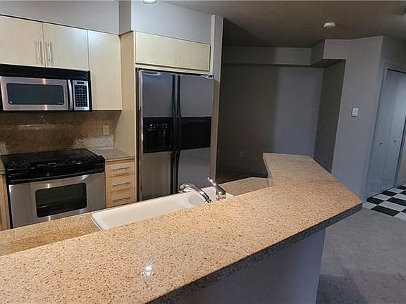 4th image of 1100 106th Ave NE APT 606
