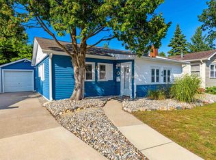 3054 Elmwood Dr, Fort Gratiot, MI