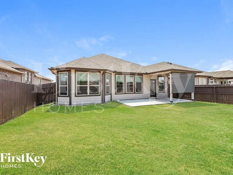 2207 Tiptop Ln — Photo 15