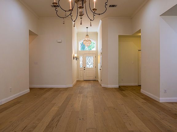 4th image of 350 Meadowalkes Drive