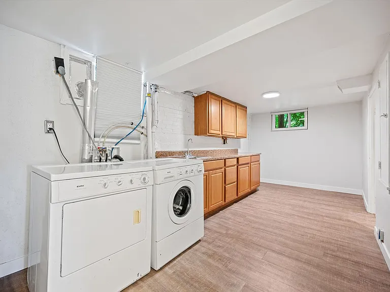 1644 S Grant St — Photo 19