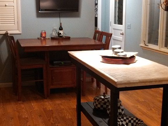 Eat in kitchen