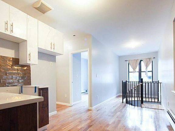 2nd image of 45 Melrose St APT 1B