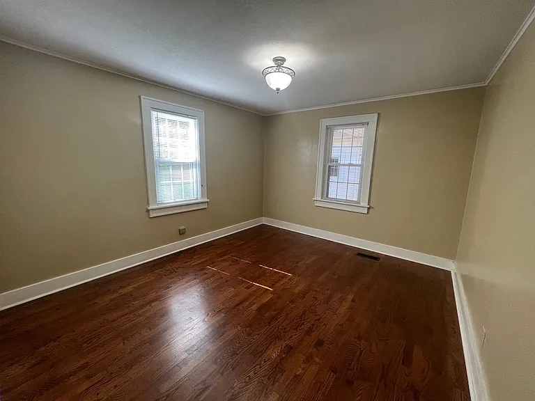 232 Hickory Grove Blvd — Photo 3