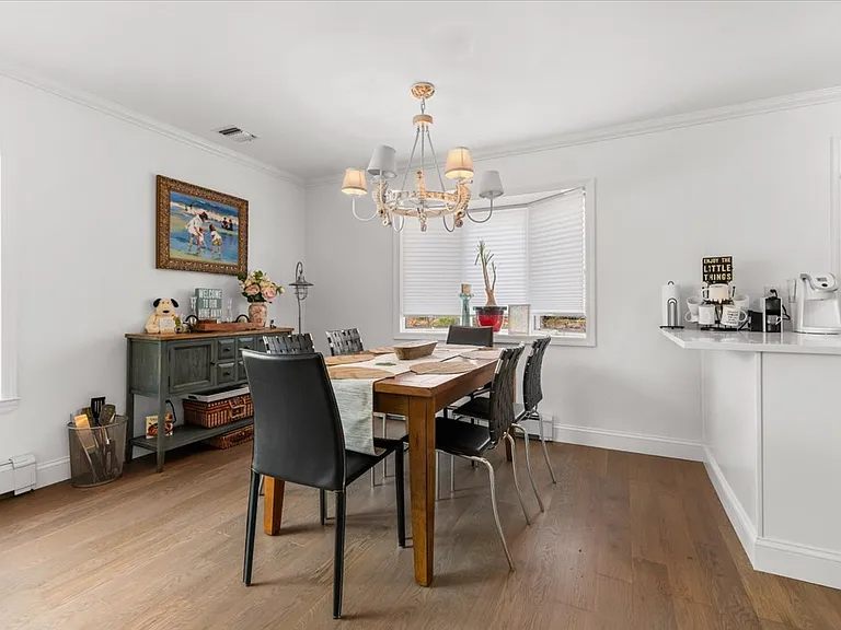 35 Washington Heights Ave — Photo 6