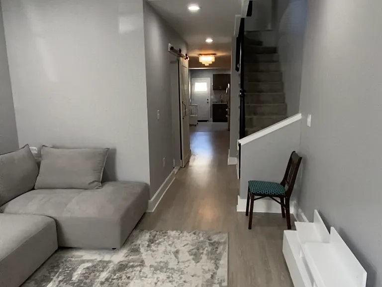 308 S Washington St — Photo 2