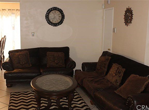 5th image of 307 N Acacia Ave Unit D