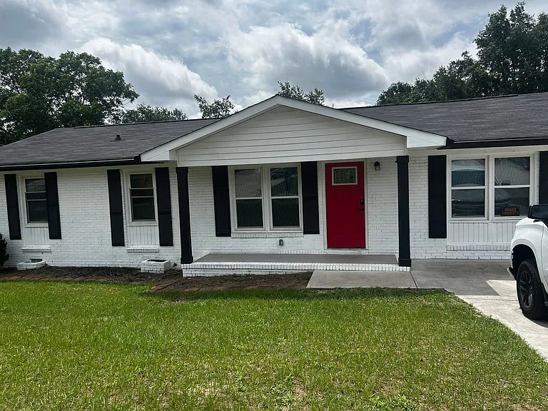 3320 Hillis Rd — Photo 8
