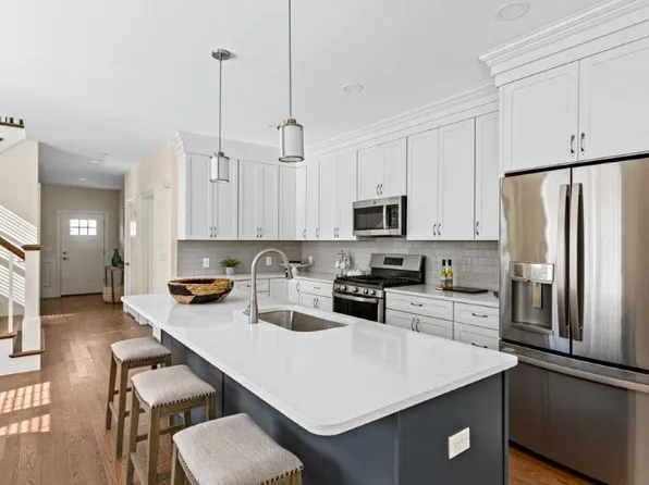 22 Weber Farm Rd #22, Wrentham, MA 02093