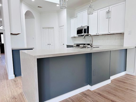 5th image of 25827 Rustica Dr