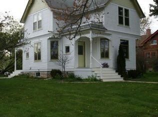 437 N Milwaukee St, Port Washington, WI 53074