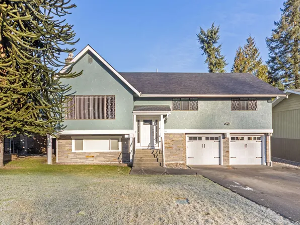 2591 Passage Dr, Coquitlam, BC V3H 3H3