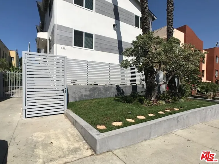 601 N Normandie Ave #5 — Photo 15