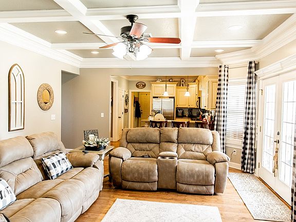 2nd image of 582 Indian Creek Cir