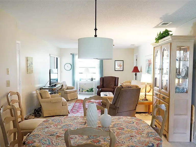 2102 Hereford Dr #513 — Photo 3