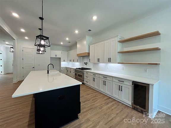 3rd image of 2157 Loire Valley Dr