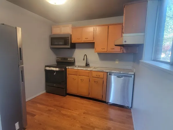 1942 Kensington St, Harrisburg, PA 17104