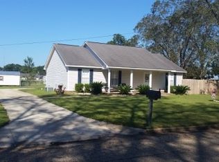 206 S 9th Ave, Hartford, AL 36344