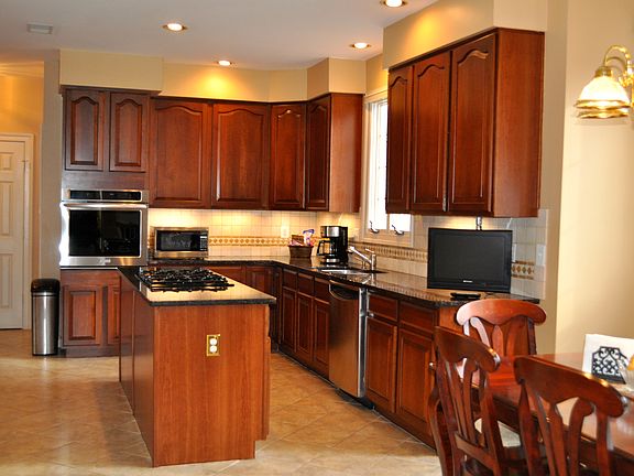 5th image of 3017 Jonquilla Ct