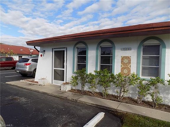 2nd image of 1245 SE 8th St #105