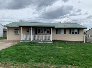 616 Lynn St, Hurricane, WV 25526