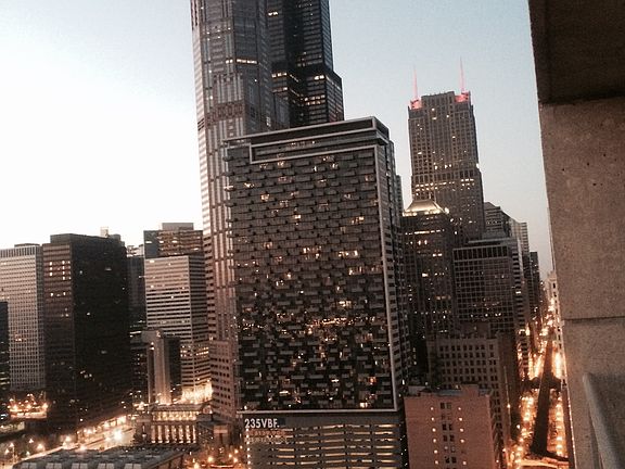 2nd image of 611 S Wells St #2706