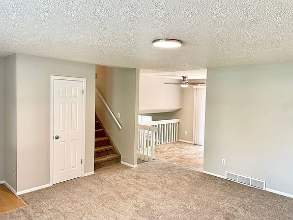 3rd image of 6685 Snowbird Dr