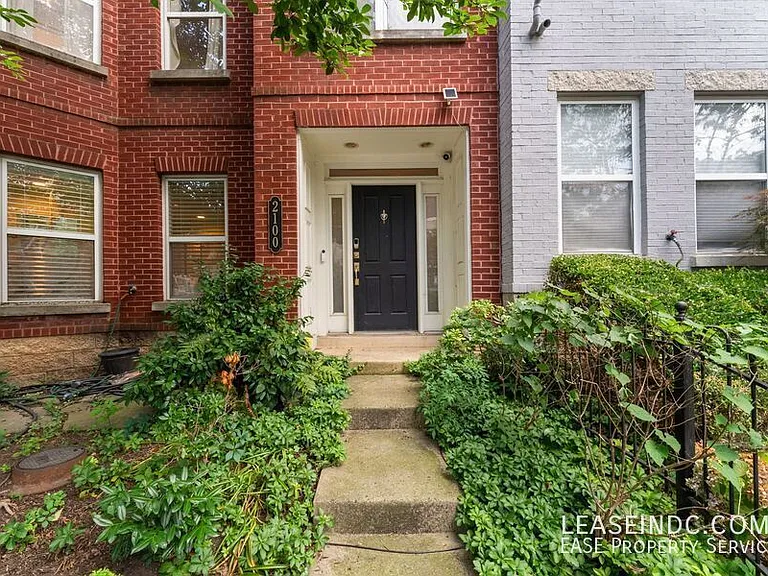 2100 12th St NW — Photo 3