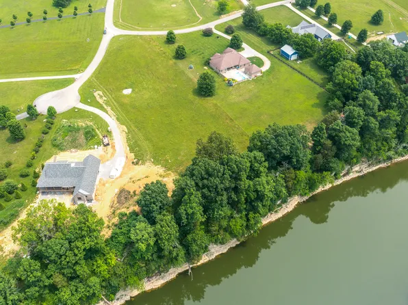 1807 Herrington Hls, Lancaster, KY 40444