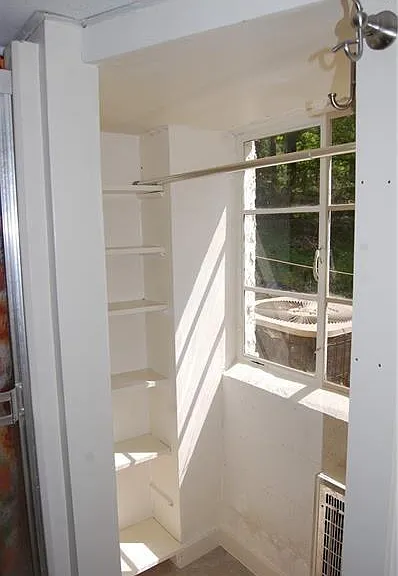 649 Kenilworth Cir #BASEMENT — Photo 10