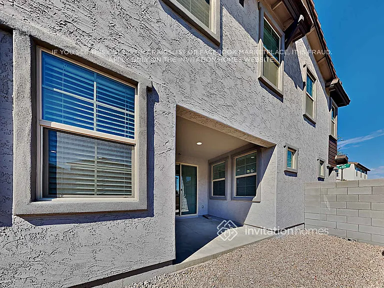 242 N 69th Pl — Photo 18