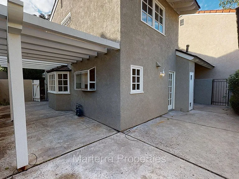 2761 Vista Umbrosa — Photo 27