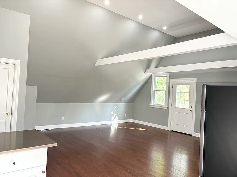 539 Linwood Ave #CH — Photo 4