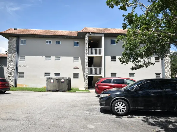 13900 Lake Placid Ct APT A24, Miami Lakes, FL 33014