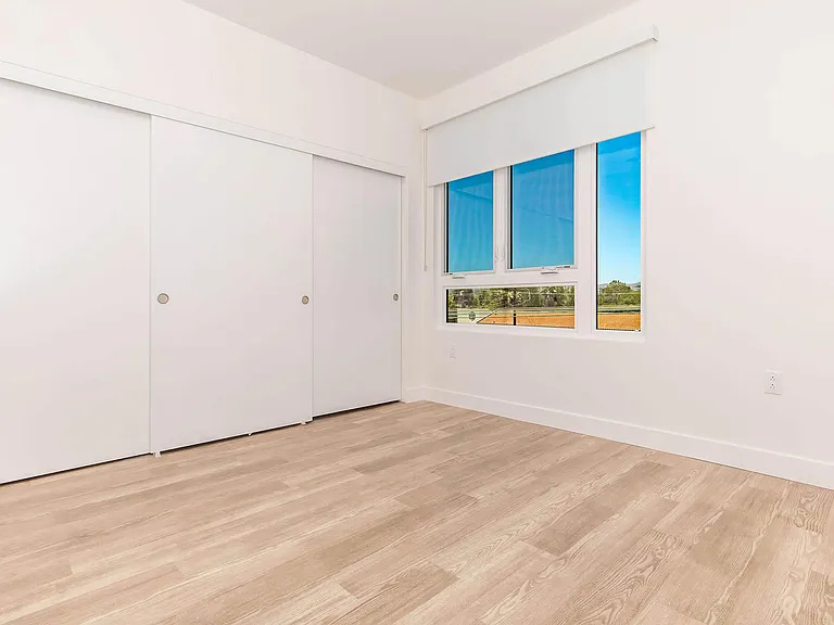 Woodlake Apartments — Photo 63