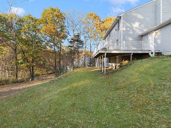 5th image of 42 Rollingwood Dr