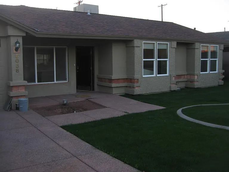 6038 N 17th Pl — Photo 3