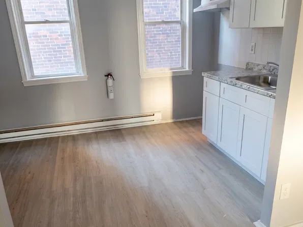 2135 S 8th St, Philadelphia, PA