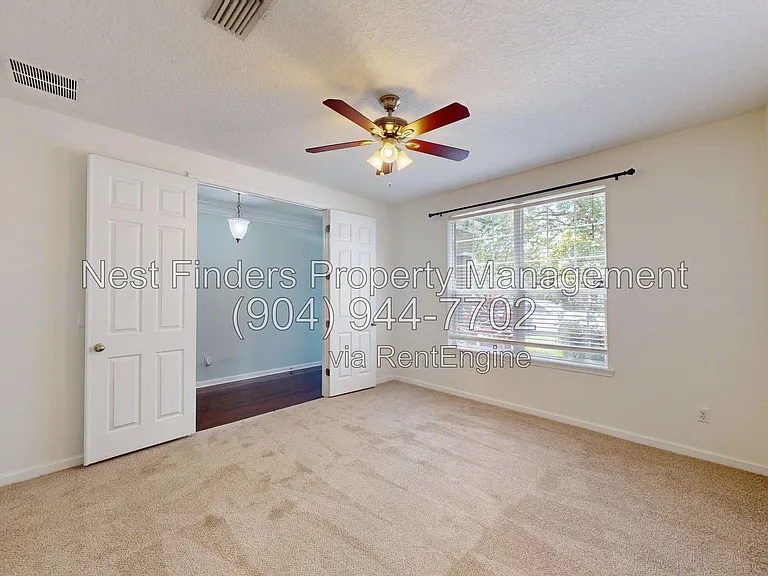 112 Woodfield Ln — Photo 11