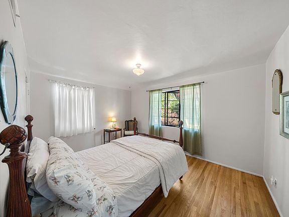 5th image of 206 Griswold Ave