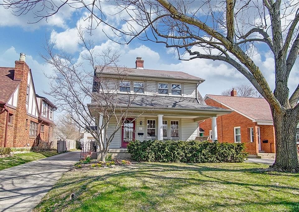 1st image of 221 Orchard Dr