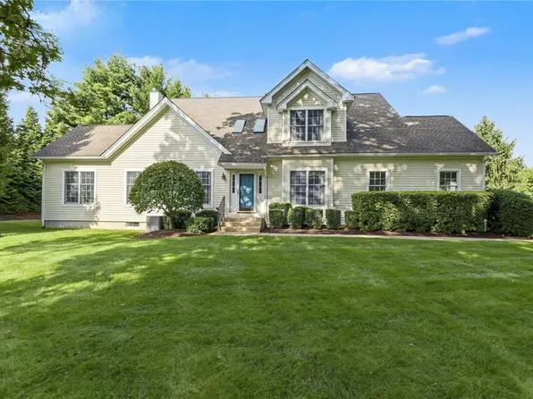 20 Ivy Garden Way, East Greenwich, RI 02818