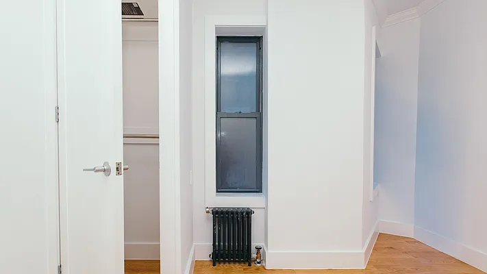 Rented by Nooklyn NYC LLC | media 31